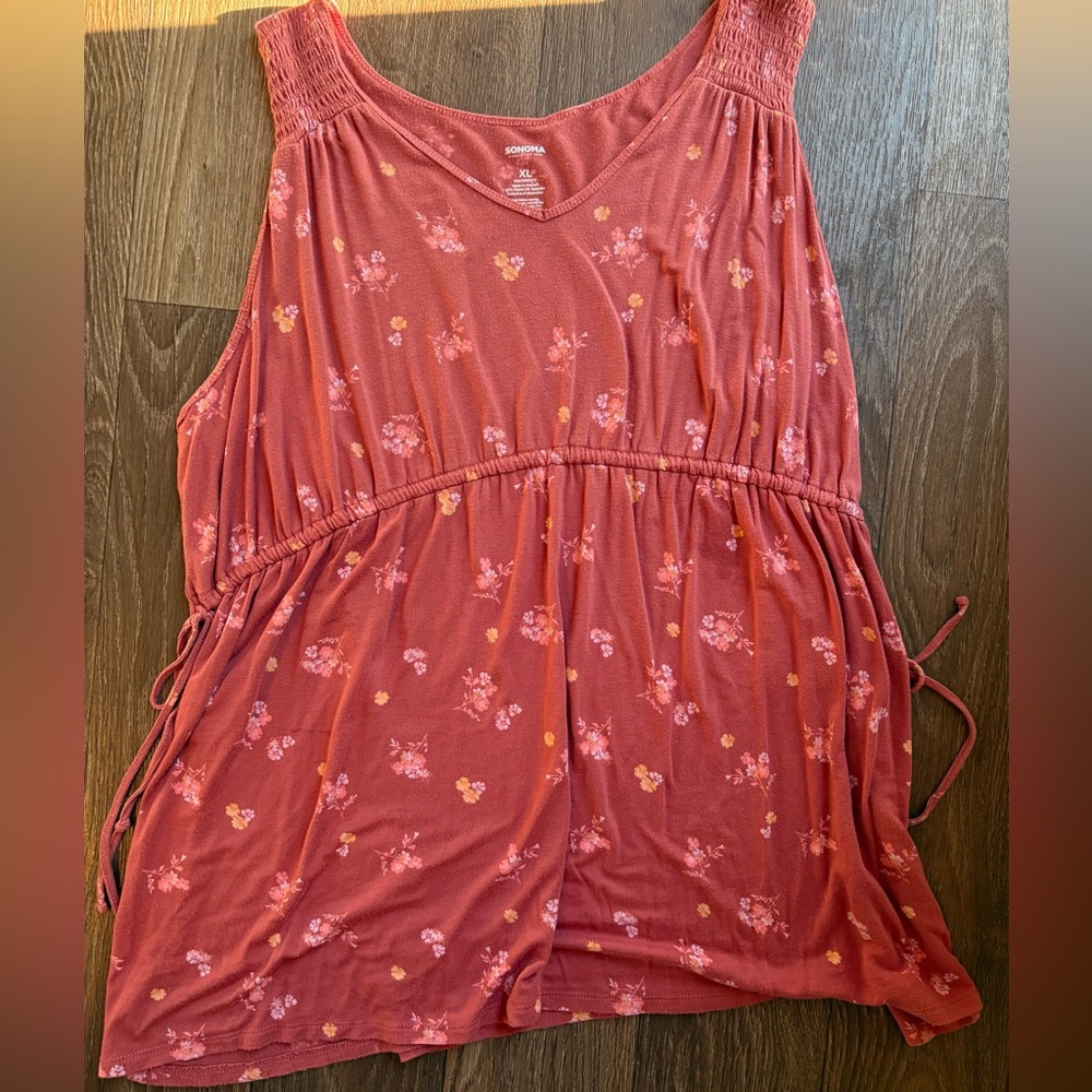 🦄10/$10 Sonoma Rust Floral Maternity Top